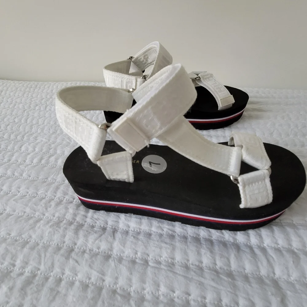 COPY - Tommy Hilfiger Velcro Sandals - White size 7 - Picture 12 of 16